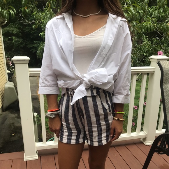 White silver-circle button up - Picture 2 of 4